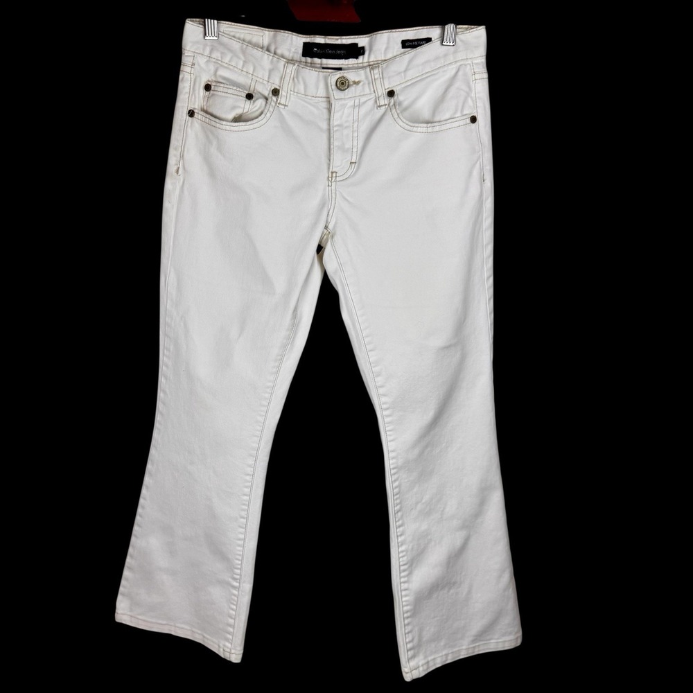 Calvin Klein Women's Sz 2 White Denim Jeans Low Rise Flare 30x27 Short